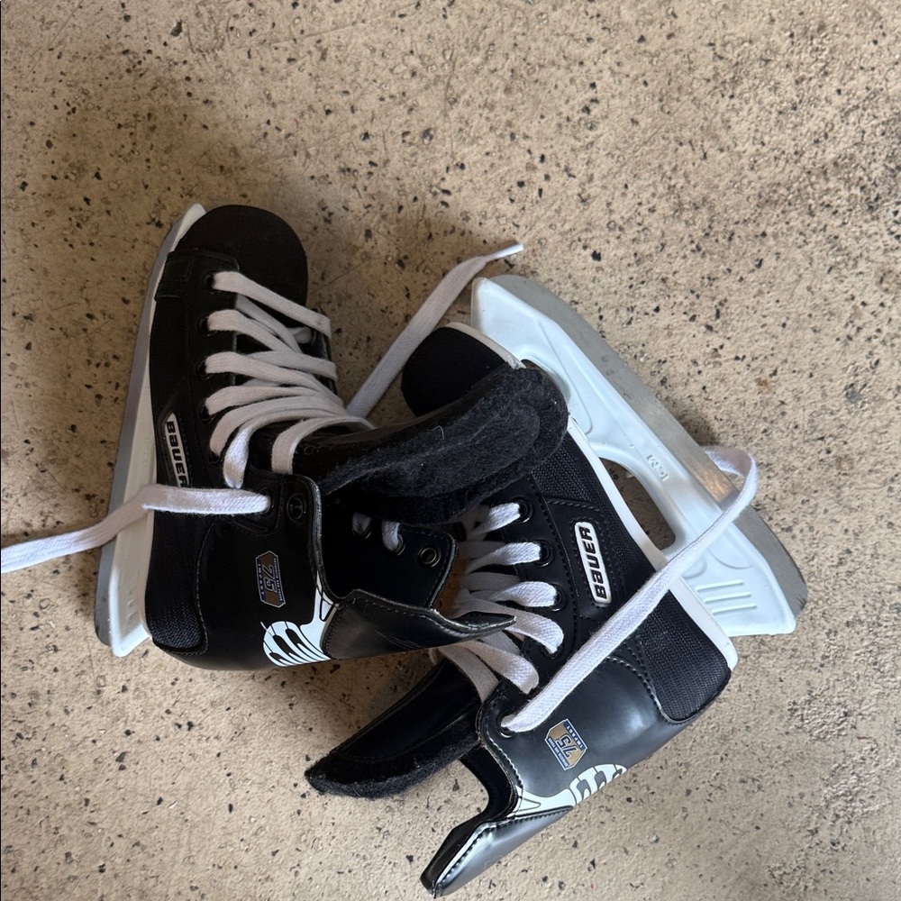 Bauer Black and White Kids Ice Skates